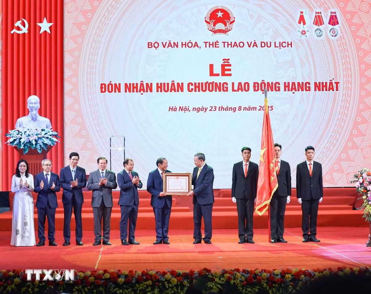 ttxvn-tong-bi-thu-to-lam-5-resize.jpg