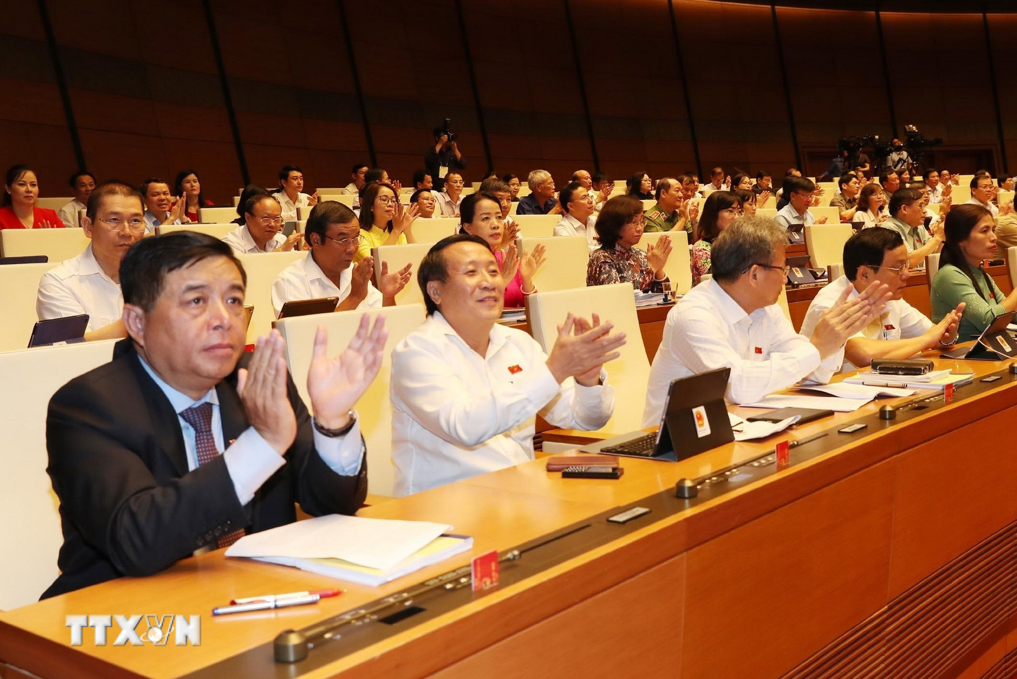 ttxvn-quoc-hoi-khoa-14-8.jpg