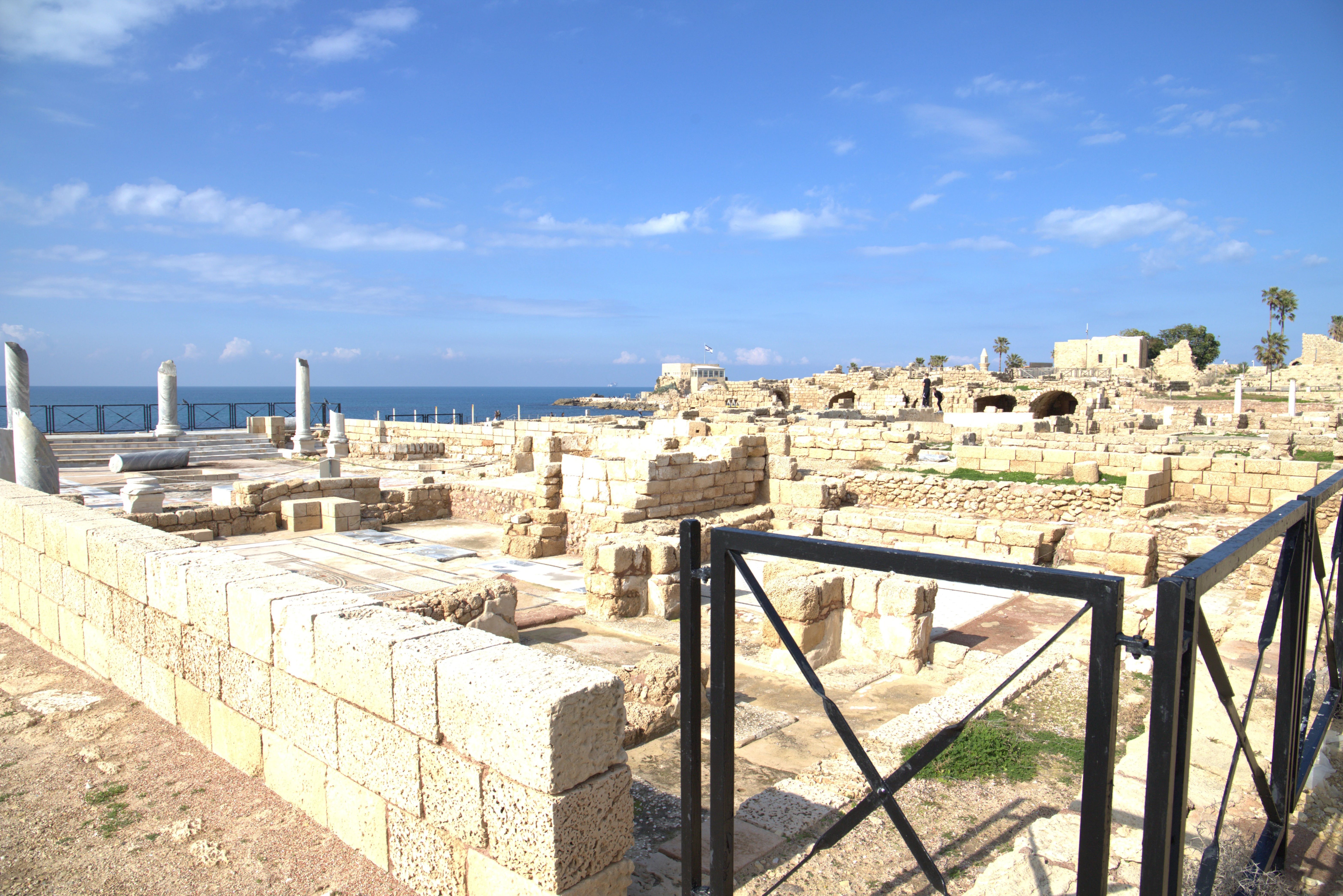Khám phá công trình 'la mạ' 2.000 năm tuổi bên bờ biển Caesarea