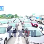 Cục CSGT 'mở luồng xanh' cho người dân về Hà Nội và Thành phố Hồ Chí Minh