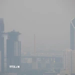 Khói mù ô nhiễm bao phủ bầu trời tại Bangkok, Thái Lan. (Ảnh: THX/TTXVN)