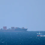 Nằm giữa Oman và Iran, eo biển Hormuz được công nhận là một trong những điểm nghẽn dầu mỏ quan trọng nhất thế giới. (Nguồn: AFP/TTXVN)