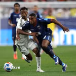 Cape Verde (áo xanh) vào vòng knock-out World Cup 2026 sau trận hòa Saudi Arabia. (Ảnh: AFP/TTXVN)