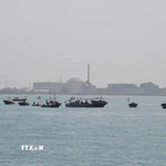 Tàu chiến của Lực lượng Vệ binh Cách mạng Hồi giáo Iran được triển khai tại Vịnh Persian, gần Bushehr, Iran. (Ảnh: THX/TTXVN)