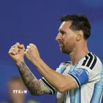 Lionel Messi trong trận ra quân của Argentina ở World Cup 2026. (Ảnh: AFP/TTXVN)