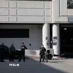 Cảnh sát thuộc Bộ An ninh Nội địa Mỹ làm nhiệm vụ tại Los Angeles, bang California ngày 15/12/2025. (Ảnh: THX/TTXVN)