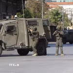 Binh sĩ Israel được triển khai tại thành phố Nablus, Bờ Tây. (Ảnh: THX/TTXVN)