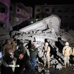 Ngôi nhà tại Ain al-Tinah, Liban bị trúng không kích của Israel, ngày 5/1/2026. (Ảnh: THX/TTXVN)