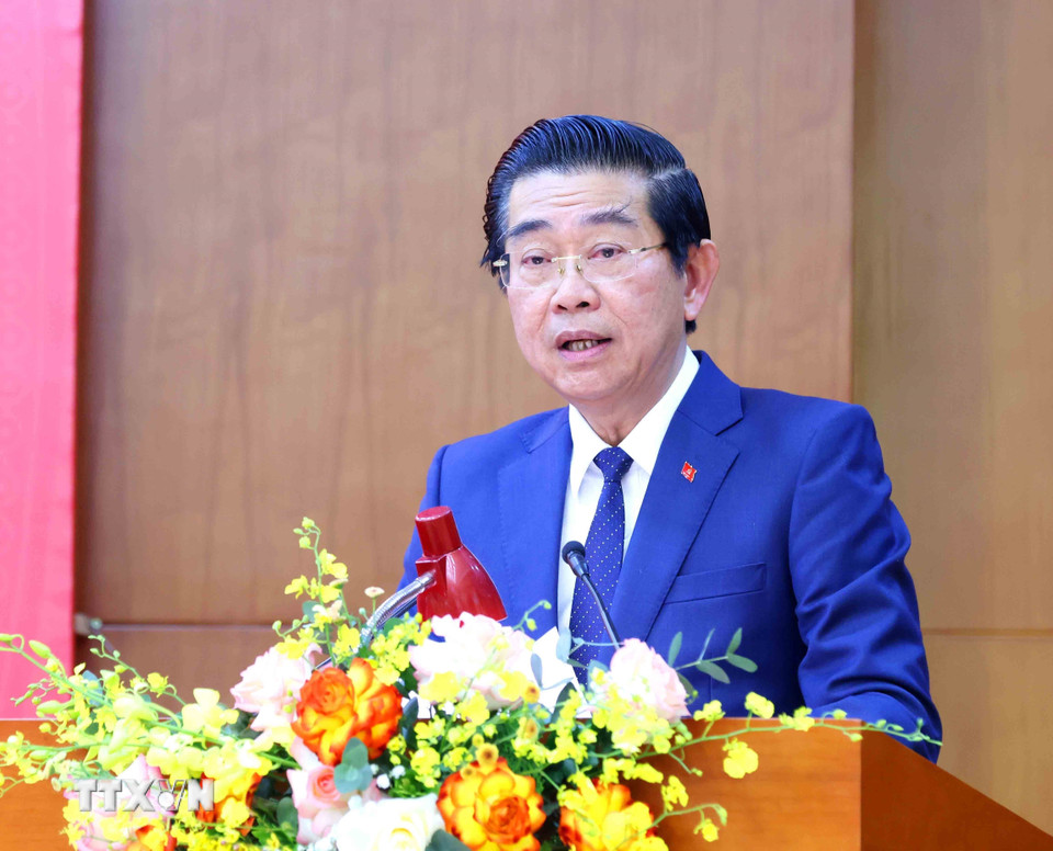 Đồng chí Võ Văn Dũng, Ủy viên Trung ương Đảng, Phó Trưởng Ban Thường trực Ban Nội chính Trung ương trình bày báo cáo tại hội nghị. (Ảnh: Phương Hoa/TTXVN)