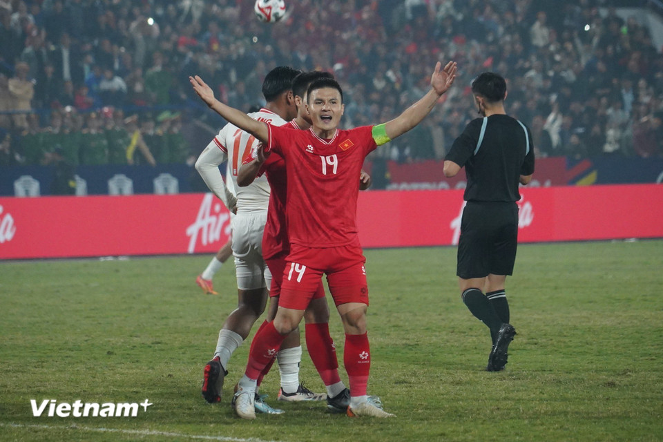 Tiền vệ của Công an Hà Nội xứng danh thủ lĩnh của Đội tuyển