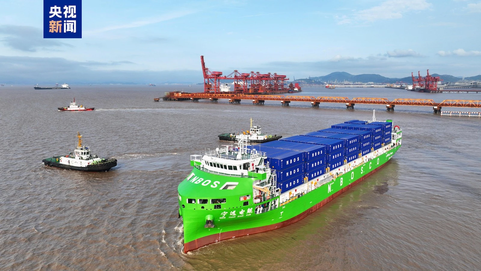 Tàu Container Chạy Điện Lớn Nhất Thế Giới Chính Thức Khai Thác Thương Mại