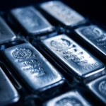 Giá bạc giảm hơn 22% chỉ trong vòng một tuần. (Ảnh: Bloomberg/Getty Images)