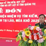 Đại tá Trương Viết Hải, Chính ủy Bộ Chỉ huy Quân sự tỉnh, Phó Trưởng Ban Chỉ đạo tìm kiếm, quy tập và xác định danh tính hài cốt liệt sỹ tỉnh Quảng Trị phát biểu tại buổi lễ. (Ảnh: TTXVN phát)