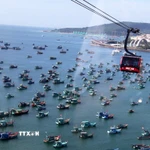 Cáp treo Hòn Thơm vượt biển dài nhất thế giới tại đặc khu Phú Quốc (An Giang). (Ảnh: Lê Huy Hải/TTXVN)