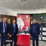 Ra mắt sách về Đại tướng Võ Nguyên Giáp và Chiến thắng Điện Biên Phủ tại trụ sở Hội những người bạn quốc tế của Cách mạng Algeria. (Ảnh: Nguyễn An/TTXVN)