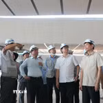 Đoàn giám sát Quốc hội giám sát tại sân bay Long Thành. (Ảnh: Công Phong/TTXVN)