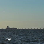 Một tàu chở dầu neo ngoài khơi bang Zulia, Venezuela. (Nguồn: THX/TTXVN)