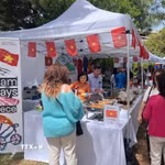Gian hàng Việt Nam tại Hội chợ từ thiện ASEAN Plus Friends Bazaar, với nhiều sản phẩm thương hiệu quốc gia và ẩm thực truyền thống, thu hút sự quan tâm của đông đảo người dân sở tại và bạn bè quốc tế. (Ảnh: TTXVN phát)
