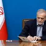Tổng thống Iran Masoud Pezeshkian. (Ảnh: IRNA/TTXVN)