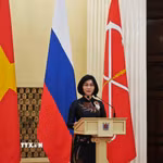 Chủ tịch HĐND Phùng Thị Hồng Hà, Phó Bí thư Thành ủy, Phó Trưởng Đoàn đại biểu Quốc hội thành phố Hà Nội phát biểu tại lễ ký. (Ảnh: Tâm Hằng/TTXVN)