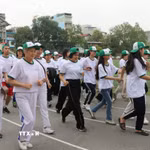Các đại biểu tham gia Giải chạy online “Vì một Việt Nam khỏe mạnh”. (Ảnh: Thanh Thương/TTXVN)