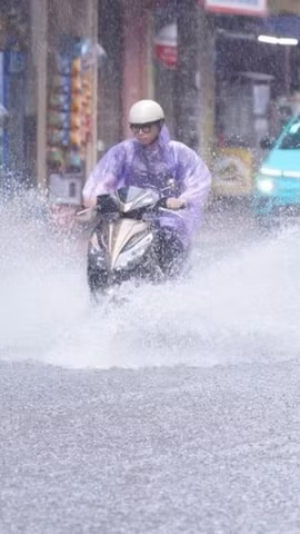 Miền Bắc mưa lớn diện rộng, nguy cơ ngập úng và sạt lở gia tăng 