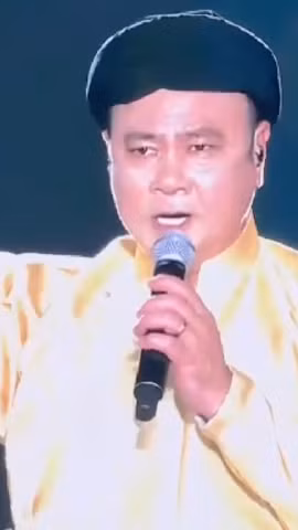 NSND Tự Long đọc vang “Nam quốc sơn hà” trong “Anh trai vượt ngàn chông gai”