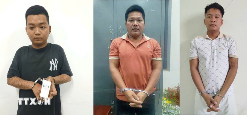 Các đối tượng truy nã bị Công an thành phố Cần Thơ bắt giữ (từ phải sang): Thạch Liêu Hải Định, Bùi Việt Hào và Trần Tuấn Anh. (Ảnh: TTXVN phát)
