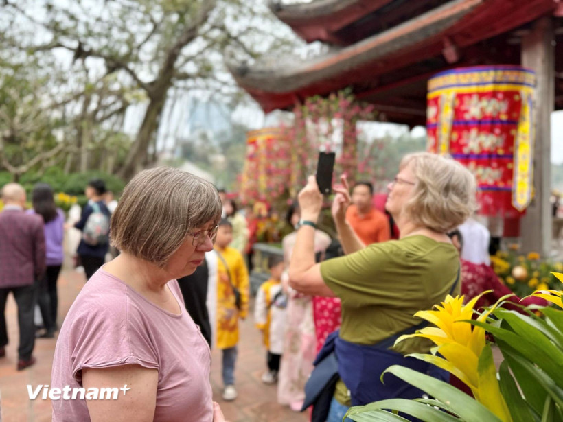 Theo xếp hạng của tờ The Telegraph về “Những quốc gia tuyệt đẹp vẫn nồng hậu đón khách du lịch năm 2026,” Việt Nam đứng vị trí thứ ba - nhờ sức hấp dẫn tự nhiên và tinh thần hiếu khách. (Ảnh: Thái Hà/Vietnam+)