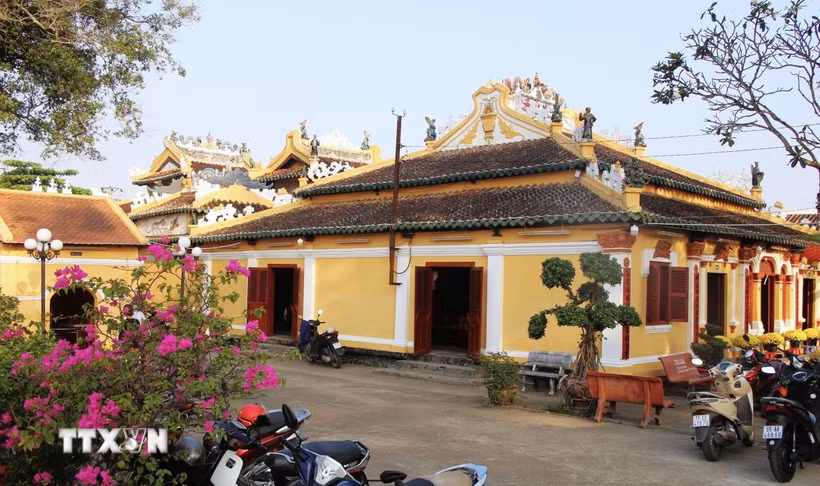Đình Bình Thủy, một trong những ngôi đình cổ kính bậc nhất của vùng đất Nam Bộ đã được xếp hạng là Di tích lịch sử-văn hóa cấp Quốc gia. (Ảnh: Nguyễn Hằng/TTXVN) 