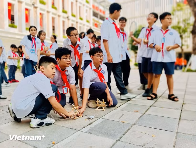 Đồng bộ giải pháp giảm áp lực cho học sinh vào lớp 10. (Nguồn: Vietnam+)