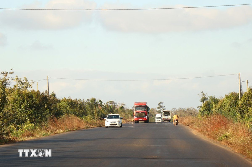 Dự án đầu tư xây dựng đường Hồ Chí Minh đoạn tránh phía Đông thành phố Buôn Ma Thuột (tỉnh Đắk Lắk). (Ảnh: Tuấn Anh/TTXVN)