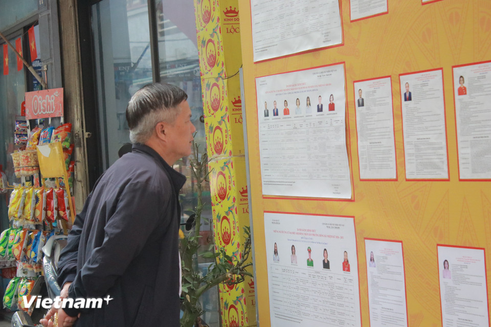 Theo quy định vào ngày bầu cử 15/3, thời gian bỏ phiếu kéo dài từ 7 giờ sáng đến 7 giờ tối, có thể linh hoạt bắt đầu từ 5 giờ sáng và kết thúc trước 9 giờ tối tùy theo tình hình mỗi địa phương. (Ảnh: Minh Anh/Vietnam+)