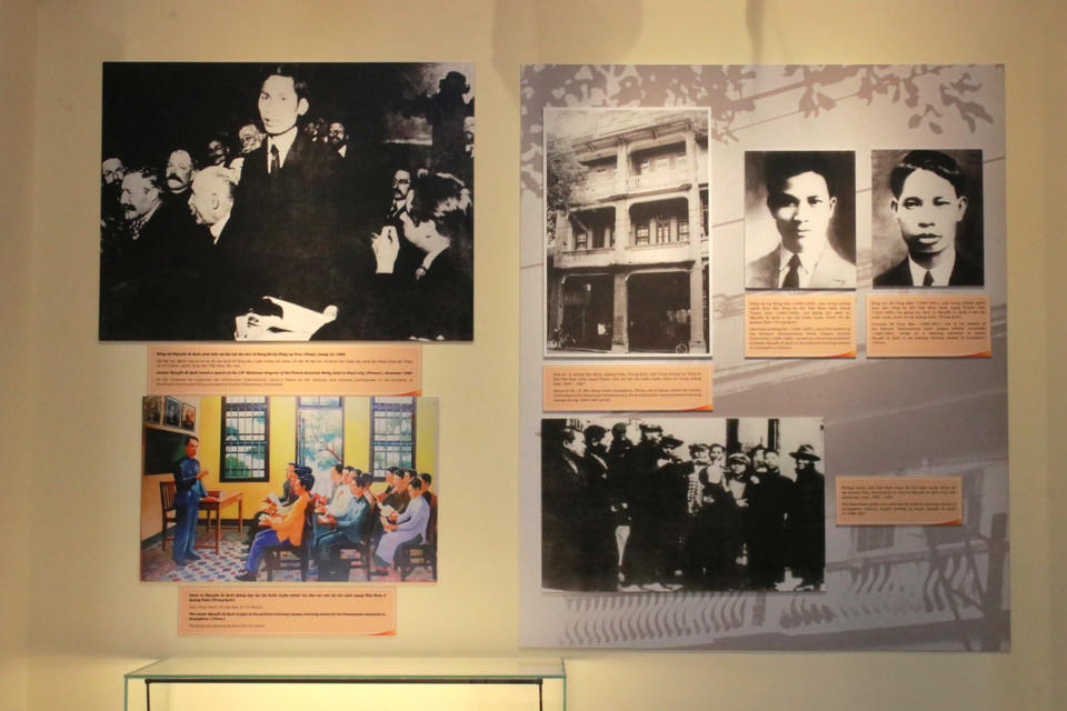 Phần 1 của triển lãm giới thiệu vai trò của Chủ tịch Hồ Chí Minh trong việc truyền bá chủ nghĩa Mác-Lênin vào Việt Nam, thành lập Đảng với sứ mệnh lãnh đạo cách mạng Việt Nam. (Ảnh tư liệu)