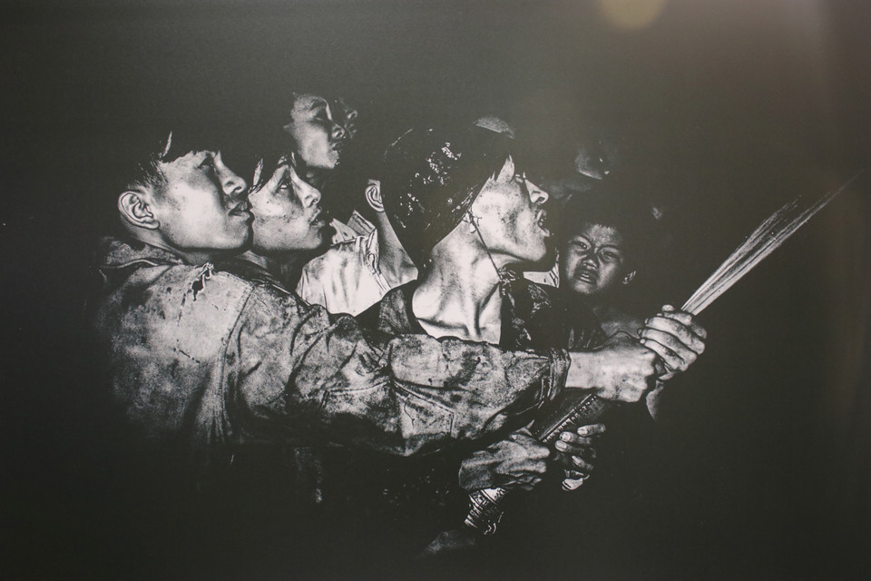 Lực lượng chữa cháy. (Ảnh: Solomon)