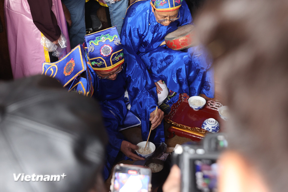 Cơm dẻo, trắng, thơm ngon, đạt tiêu chuẩn sẽ giành phần thắng hạng mục nấu cơm. (Ảnh: Minh Anh/Vietnam+)