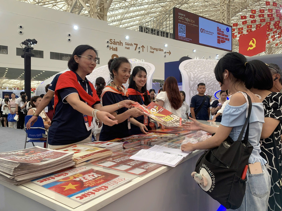 Gian trưng bày của Thông tấn xã Việt Nam thuộc Sảnh 8, nhà con rùa. (Ảnh: Minh Anh/Vietnam+)