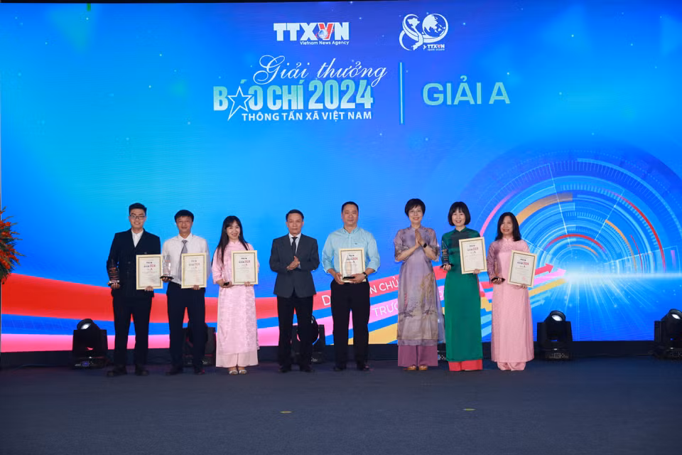 Giải Báo chí Thông tấn xã Việt Nam năm 2024 có 30 giải khuyến khích, 18 giải C, 14 giải B và 6 giải A các thể loại và 2 giải thưởng chuyên đề. (Ảnh: Hoài Nam/Vietnam+)