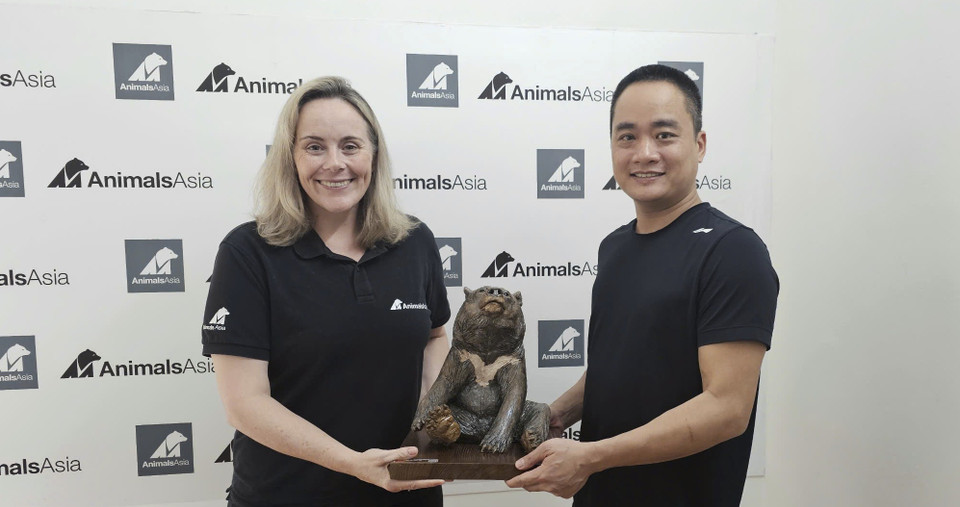 Nhà điêu khắc Tống Vương Quyền luôn mong muốn được đồng hành với Tổ chức Bảo vệ Động vật tại Việt Nam và trên thế giới. Trong tương lai, anh kỳ vọng sẽ tiếp tục lan tỏa những thông điệp sống xanh. (Ảnh: Nhân vật cung cấp)