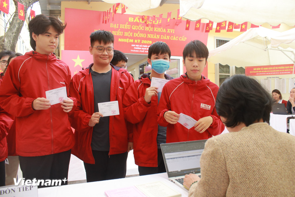 Ban công tác sinh viên đã thông báo cho các em thực hiện quyền và nghĩa vụ của mình. (Ảnh: Vietnam+)