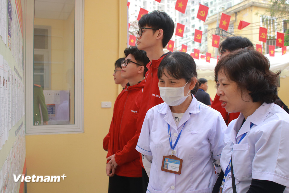 Công tác tuyên truyền đối với sinh viên được thực hiện theo ba cái kênh, từ Ban công tác sinh viên, Đoàn thanh niên và Ký túc xá. (Ảnh: Vietnam+)