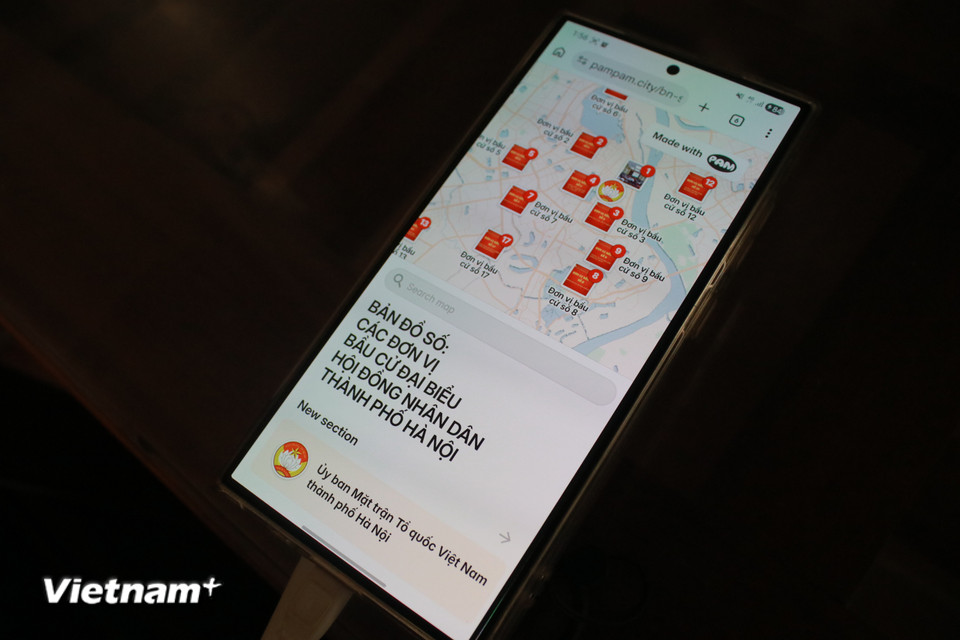 Giải pháp công nghệ của Ủy ban Mặt trận Tổ quốc Việt Nam thành phố Hà Nội - Bản đồ số về thông tin bầu cử, giúp cử tri dễ dàng tra cứu thông tin liên quan. (Ảnh: Minh Anh/Vietnam+)