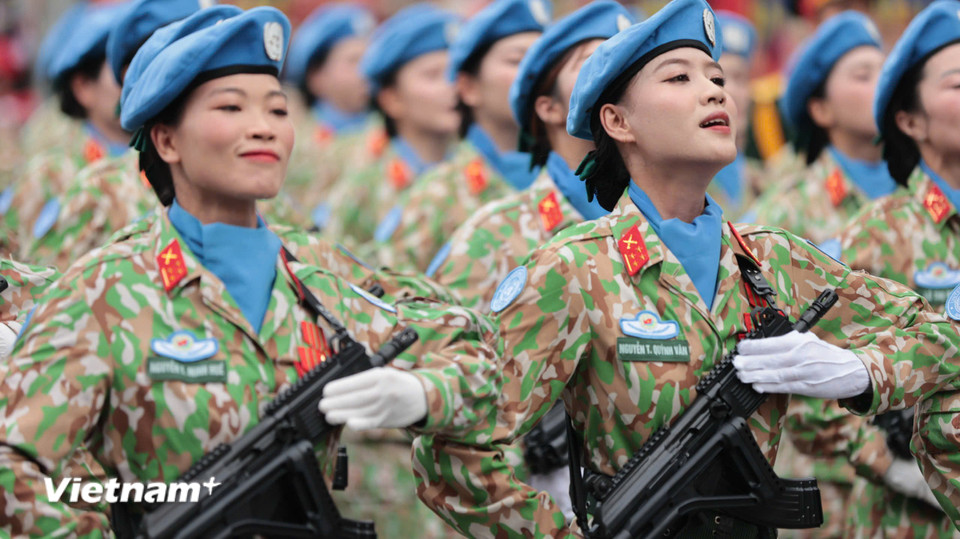 Lực lượng nữ gìn giữ hòa bình Liên Hợp Quốc (UN Peacekeeping Female Personnel) là những nữ quân nhân, sỹ quan, cảnh sát và nhân viên dân sự được cử tham gia trong các phái bộ gìn giữ hòa bình của Liên Hợp Quốc (UN Peacekeeping Operations). (Ảnh: Mai Anh/Vietnam+)