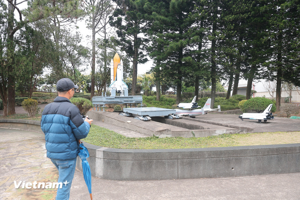 Một góc tái hiện cơ quan Hàng không và Vũ trụ Mỹ (NASA), khu vực America and Others (châu Mỹ và một số khu vực khác). (Ảnh: Minh Anh/Vietnam+)