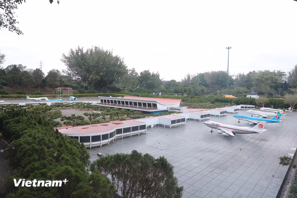 Mô hình thu nhỏ của sân bay Đào Viên - cánh cổng dẫn thế giới đến thành phố này. (Ảnh: Minh Anh/Vietnam+)