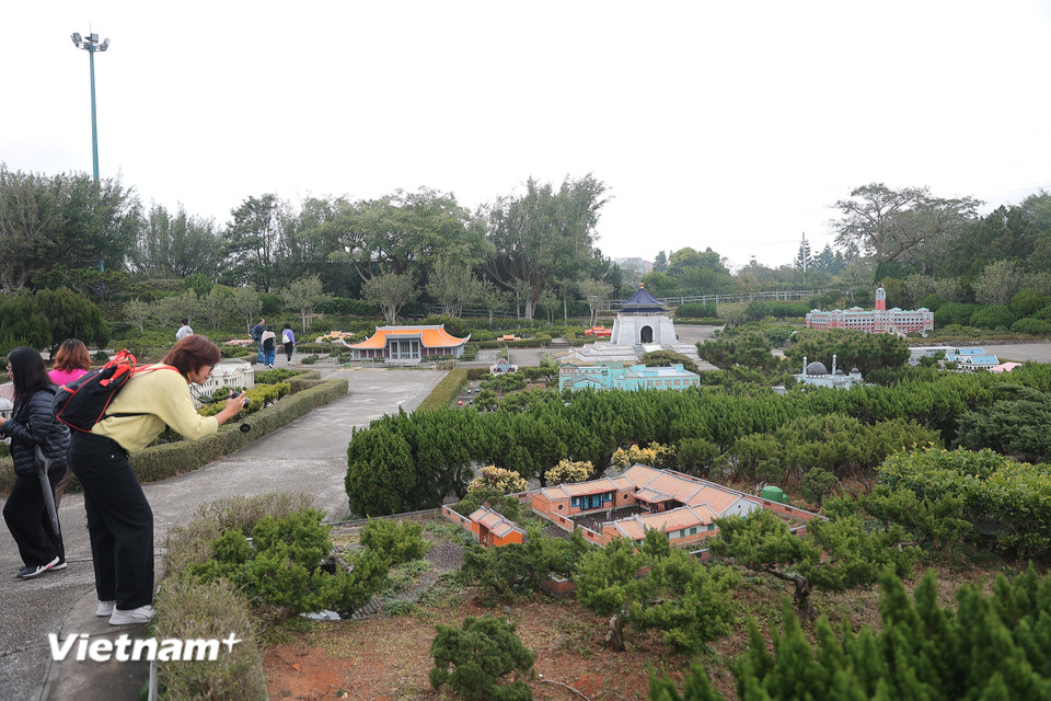 Window on World Theme Park (tạm dịch: Công viên Cửa sổ mở ra thế giới) là một trong những điểm đến giải trí độc đáo nhất tại thành phố Đào Viên, Đài Loan (Trung Quốc). (Ảnh: Minh Anh/Vietnam+)