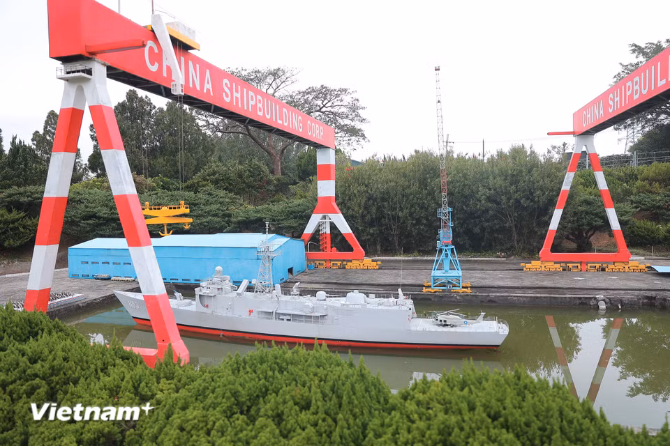 Công viên trải rộng trên khuôn viên 60 mẫu đất, tương đương 20 hecta, gồm một khu vui chơi và khu trưng bày loạt mô hình mini theo tỷ lệ 1:25 của nhiều công trình xã hội, văn hóa, kiến trúc nổi bật tại Đài Loan và trên toàn cầu, thông qua những mô hình thu nhỏ tinh xảo. (Ảnh: Minh Anh/Vietnam+)