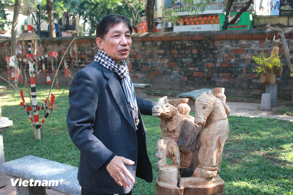 Dành hàng chục năm nghiên cứu khám phá văn hóa Tây Nguyên, ông Đặng Minh Tâm cho biết ngựa vùng này tuy nhỏ về vóc dáng nhưng có sức bền cao và cực nhanh nhẹn, giỏi leo đồi dốc và cả bơi lội. (Ảnh: Minh Anh/Vietnam+)