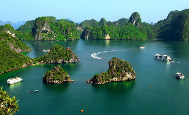 Vịnh Hạ Long là động lực chính cho phát triển du lịch Quảng Ninh, trong đó có du lịch văn hóa. (Ảnh: Ban Quản lý Vịnh Hạ Long) vinh-ha-long.jpg