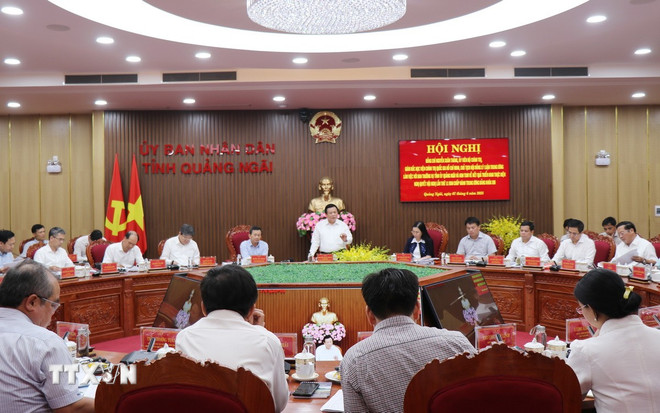 Quảng Ngãi-Kon Tum hoàn thiện đề án sắp xếp lại đơn vị hành chính cấp xã Quang cảnh buổi làm việc. (Ảnh: Phạm Cường/TTXVN)